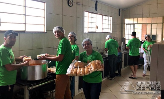EJC Par�quia da Penha promove a��o social para crian�as do Col�gio Passionista Santa Luzia