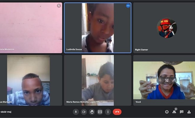 O 4� A - Participa ativamente das aulas on-line