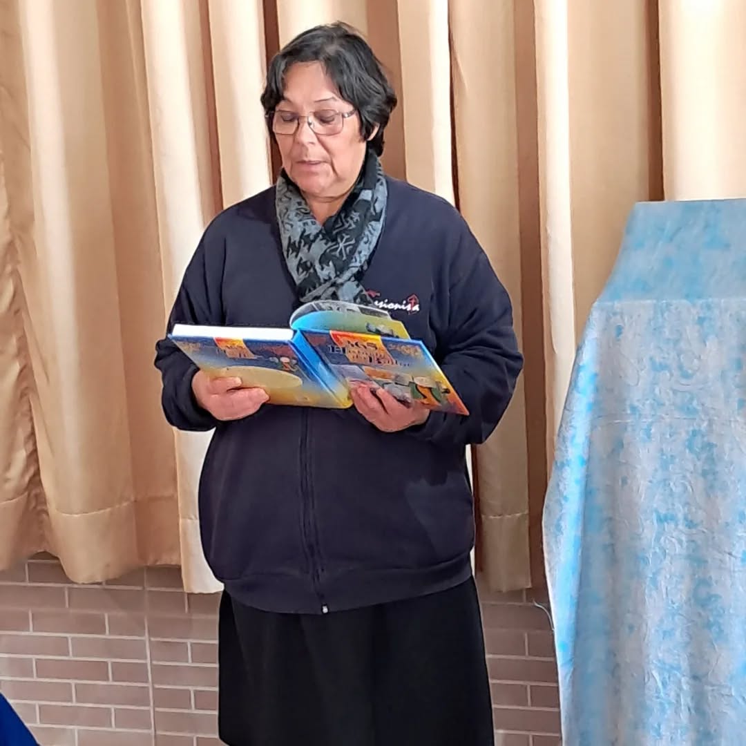 M�s da B�blia Col�gio Passionista Santa Luzia