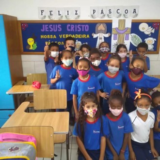 Feliz e Santa Páscoa a todos!!! - Colégio Passionista Santa Luzia Feliz e Santa Páscoa a todos!!! - Colégio Passionista Santa Luzia